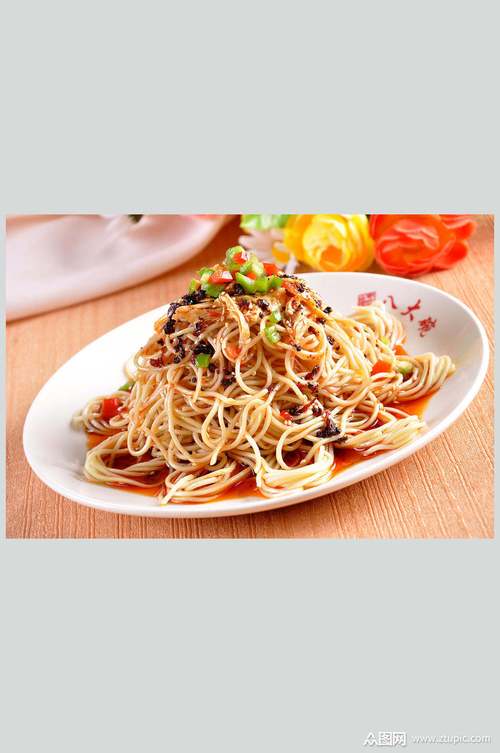 红油凉面美食图片
