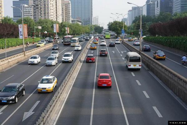 北京今日"早高峰"一路畅通 预计今晚娱乐场所将拥堵