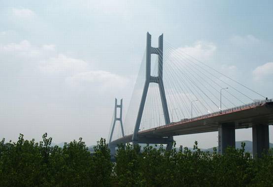 军山长江公路大桥