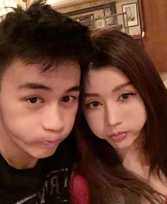 赌王儿子与富二代女友逛街 一起吃街头甜品(组图)(5)