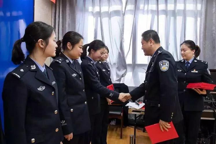 副局长,政治处主任徐小进,局党委委员,派驻纪监组组长吴继荣,部分民警