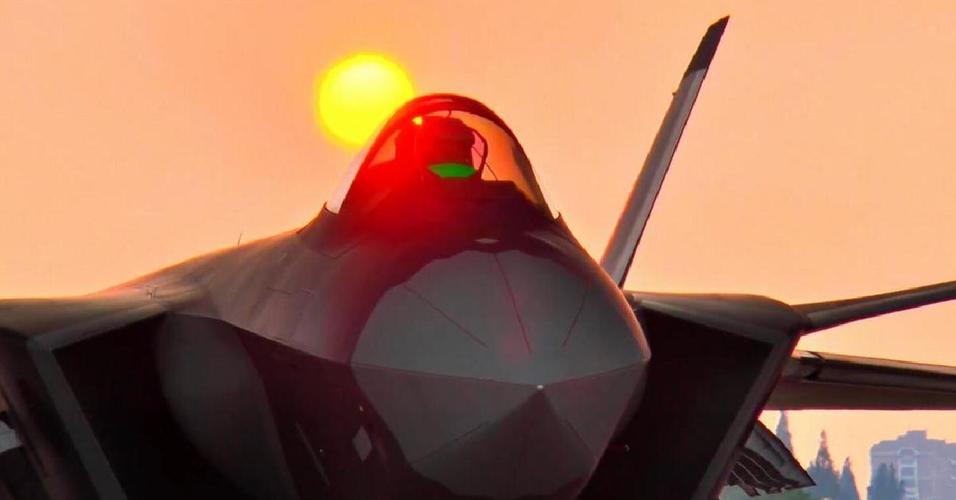 为何我国会放弃制作双座型的歼20战斗机?看歼16就明白