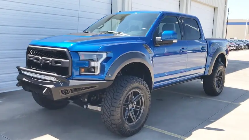 新到店的福特猛禽f150皮卡车里的越野王者