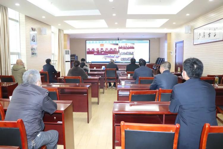 何自力等15人涉黑案在红安公开审理