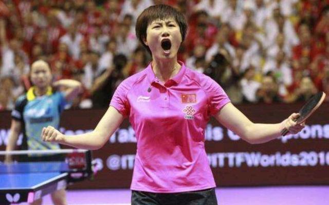 里约奥运会,丁宁顺利地获得了冠军.李晓霞获得亚军.