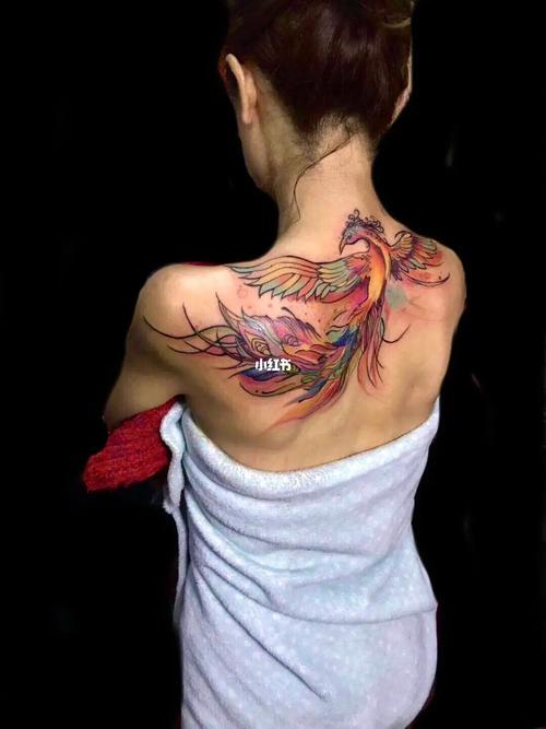 后背凤凰_启诚刺青处自由行热门攻略_纹身_刺青_美妆