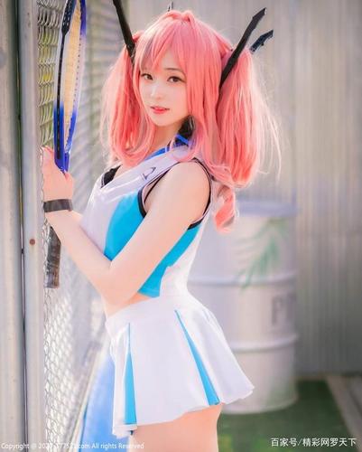 韩国人气网美的bambi,cos还原二次元美女绝美身材