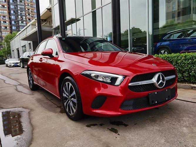 【杭州】2021年6月 奔驰 奔驰a级 2021款 a 200 动感型 红色 自动档