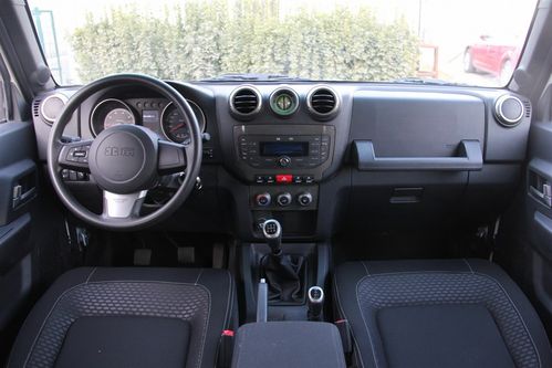 北京汽车bj40完整内饰(中间)