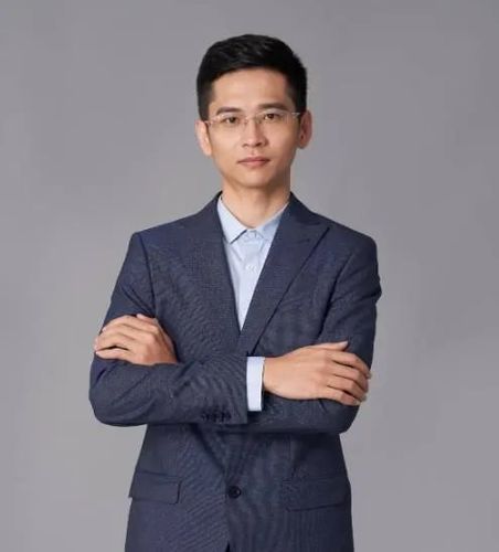 兼职猫ceo王锐旭做客风云粤商玩转商业模型从摆摊到身家16亿