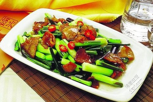 腊肉炒洪山菜苔
