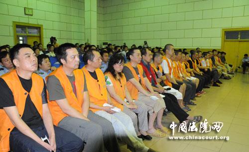 36名律师为河南洛阳特大涉黑案辩护(组图)