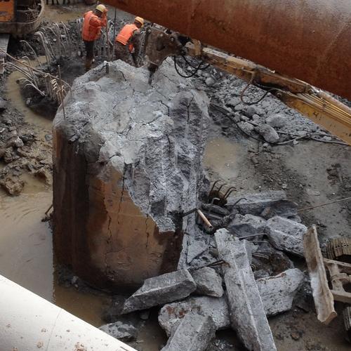 无声膨胀剂 静态破碎剂 岩石彭涨剂混凝土石头破碎胀裂剂 100公斤