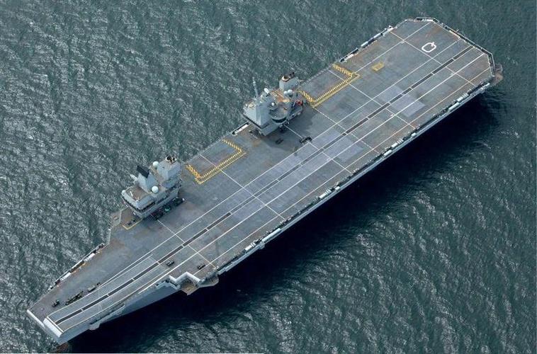 有网友质疑中国新航母只有2台升降机,是落后的象征吗?