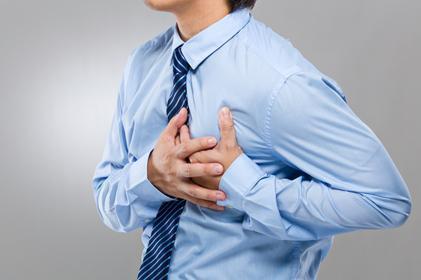 胸口疼痛是比较危险的体征,浅析胸痛背后的原因,及早发现及治疗