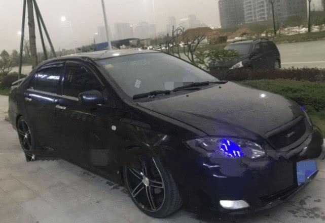 花钱为比亚迪f3改装,看这效果,网友:肯定是改装店老板