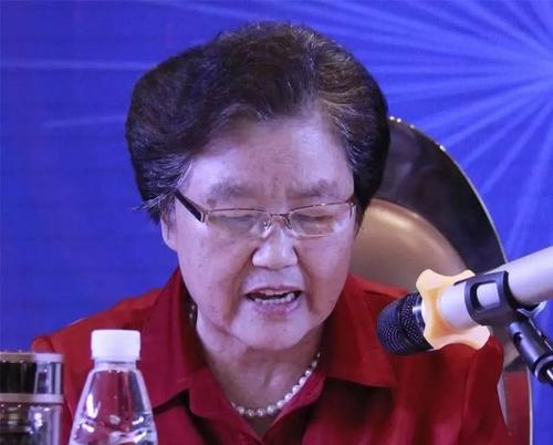 滕州市副市长康凤霞为会议致辞