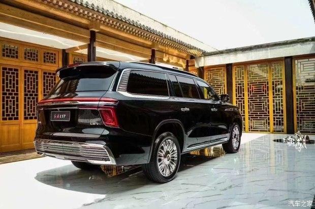 硬核自主中国力量红旗全尺寸硬派suvls7