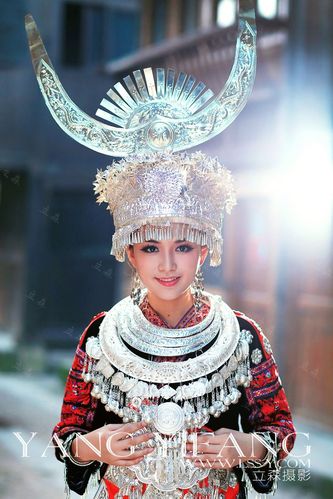 苗寨苗装摄影作品四图2