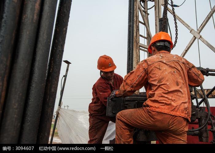大修作业施工重大工人