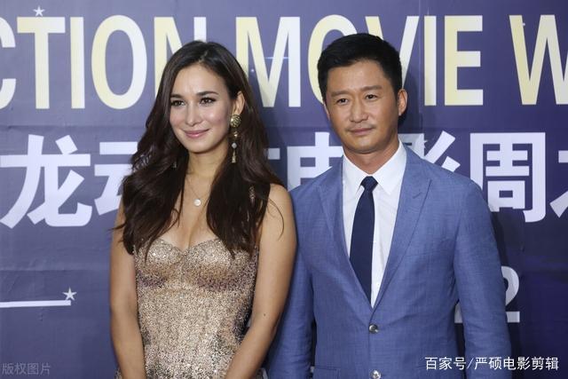 当时女主卢靖姗因为出演《战狼2》也因此而火,但是卢靖姗这次能够火