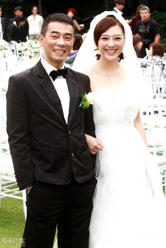 陈小春应采儿高调办婚宴 [19p]