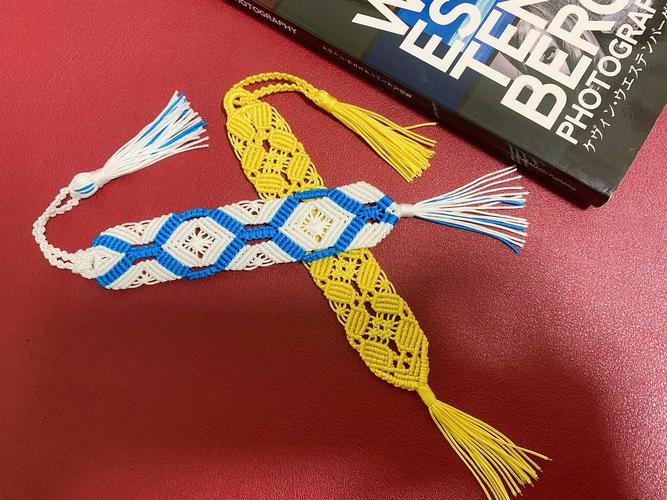 手工编绳书签