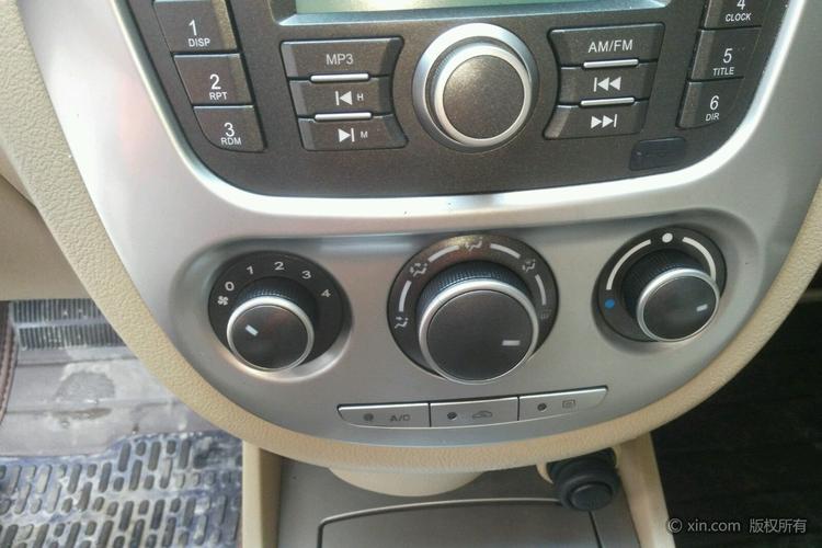 别克凯越空调调节区