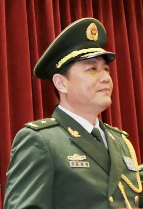 武警江西总队司令员 龚明洪