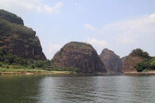 《高空栈道,桃花洲,升棺表演,无蚊村,仙女岩,飞云阁和仙人城》龙虎山