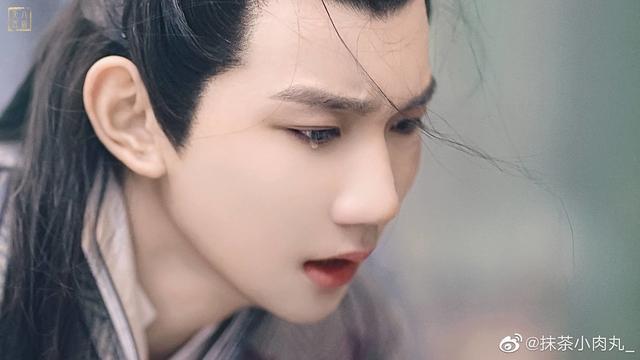 王源的神仙落泪 绝美模样让人怜惜