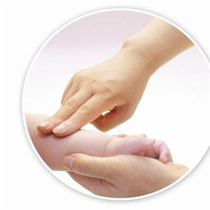 小儿推拿退烧手法有哪些?在家也可以做推拿