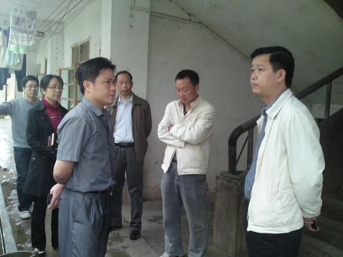 市教育局领导到素龙第二中学调研 - 素龙二中团委 - 罗定市素龙二中