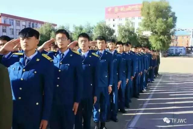 河北技校网 菁菁校园 >>选择承德腾飞职业技术专修学院,成就不一样的