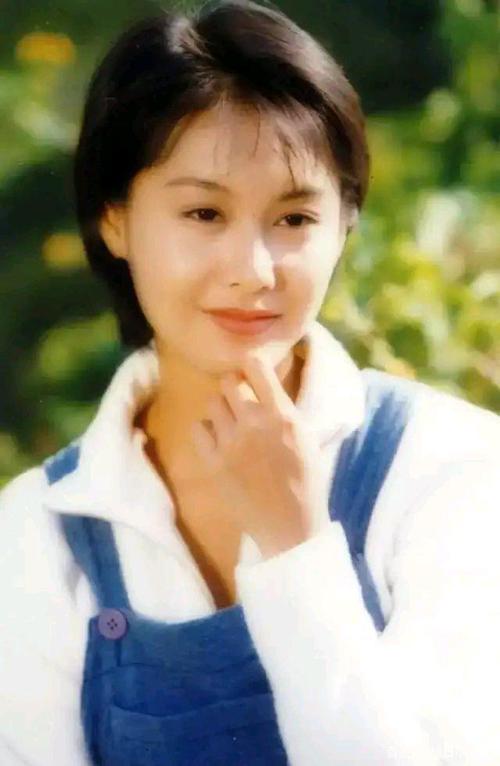 香港影坛十大女明星谁最美?这些弥足珍贵照片留住了他们的美