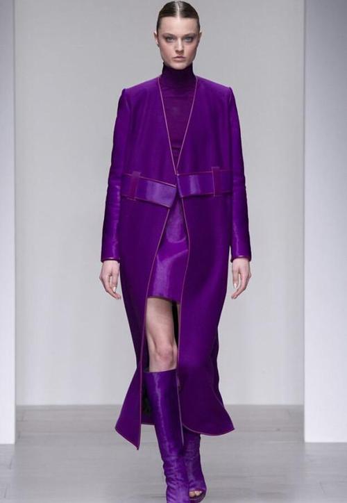 学学这几个搭配小技巧,这个夏天做一团「紫色」旋风吧