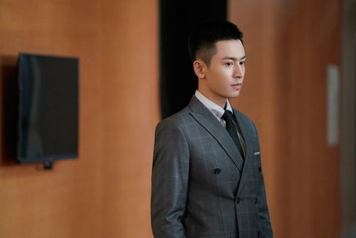 《谁都渴望遇见你》这部剧可以说我们从张哲瀚所塑造的角色中感受到