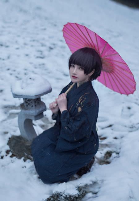 鬼刀小绿cosplay,冰雪世界的女神!