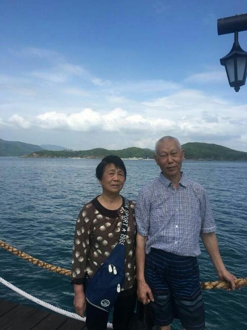 相濡以沫的老伴,是一生最亲的人!