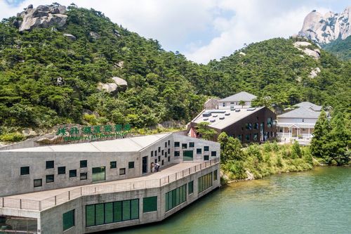 【天柱山验客】缘分天柱定,深度游潜山 晚上住在炼丹湖边上的度假酒店