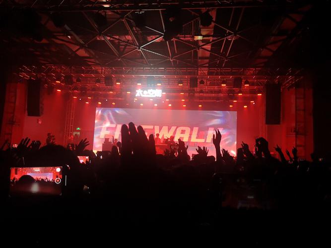 太空间livehouse现场