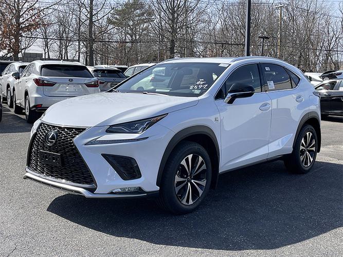 雷克萨斯nx 300实拍!搭2.0t引擎/配sport运动套件