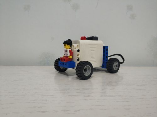 小颗粒乐高课--电动小车