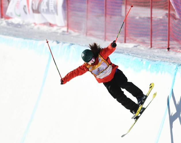 滑雪自由式滑雪u型槽世界杯女子自由式滑雪资格赛赛况