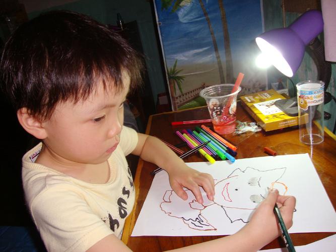 教小朋友画画 - 一凡 - .