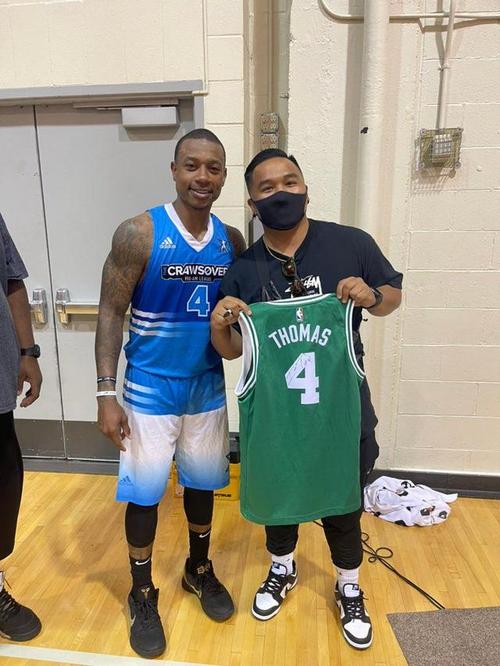 52分,53分,65分,81分!小托马斯疯狂爆发,美媒惊呼:快签下他!