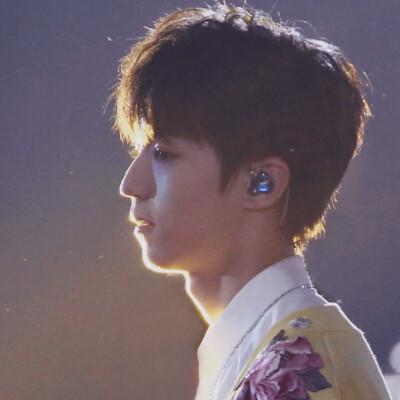 王俊凯好看头像