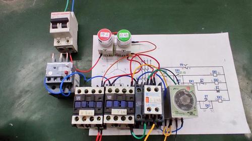 星角启动实物接线图相关视频