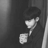 我是处,,任性超拽黑白男生头像