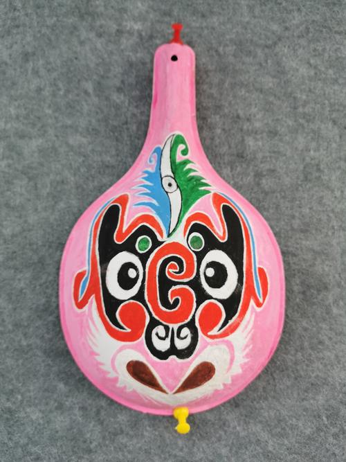 手绘马勺脸谱亮相三四班